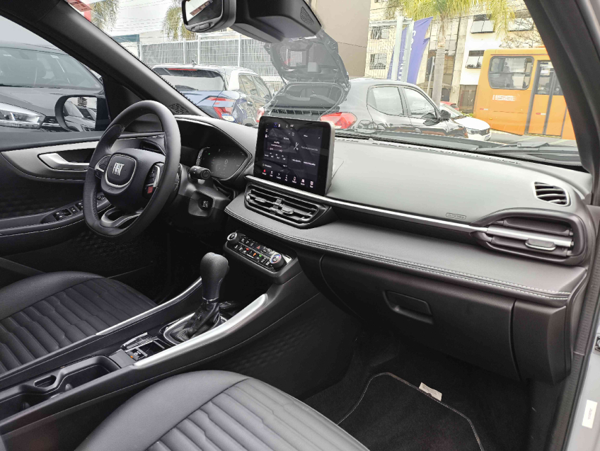 fiat fastback 1.0 flex automatico 2025