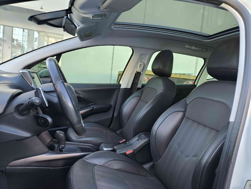 peugeot 2008 1.6 16v flex griffe 4p automatico 2017