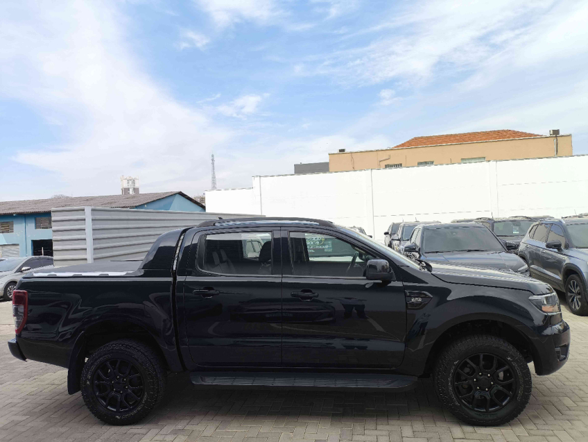 ford ranger 2.2 black 4x2 cd 16v diesel 4p automatico 2022