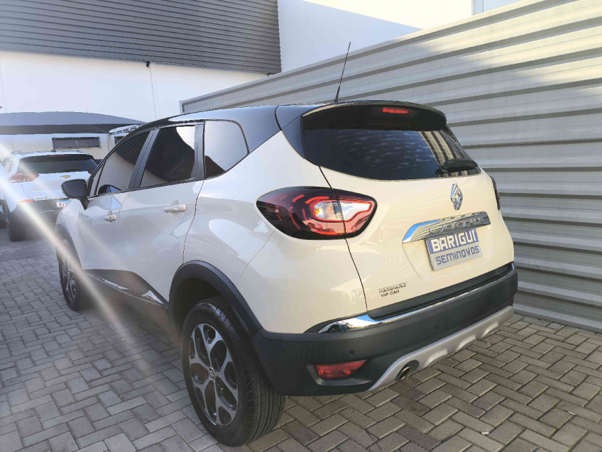 renault captur 1.6 16v sce flex intense x-tronic 4p automatico 2019