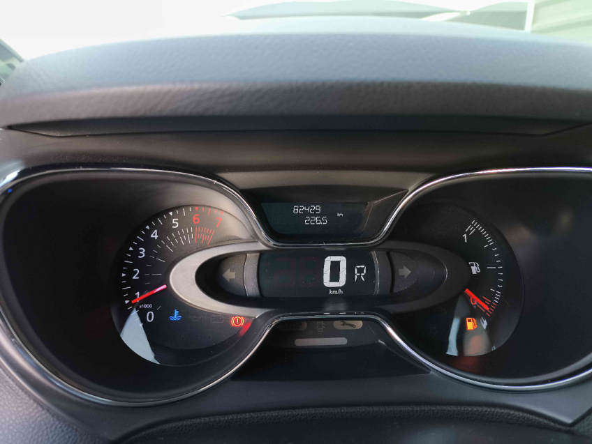 renault captur 1.6 16v sce flex intense x-tronic 4p automatico 2019