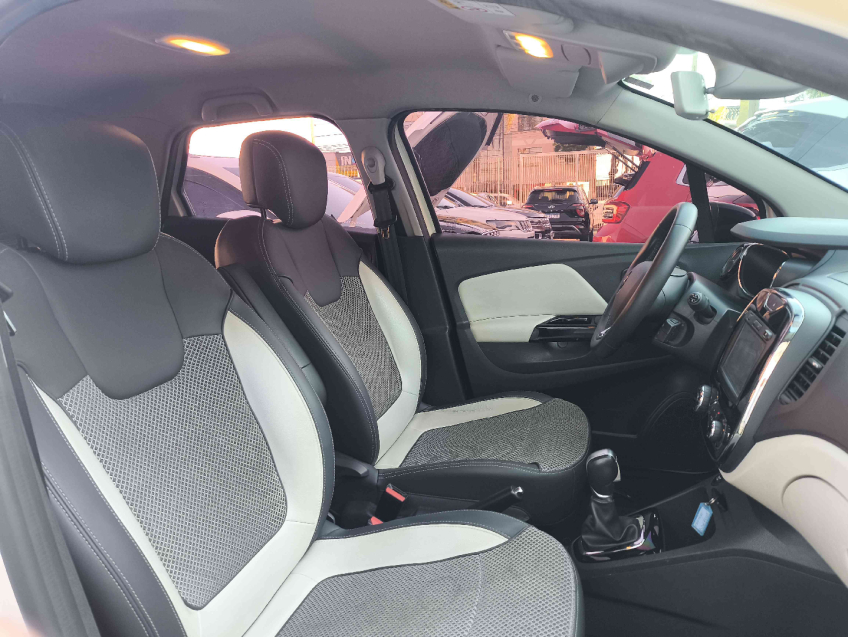 renault captur 1.6 16v sce flex intense x-tronic 4p automatico 2019