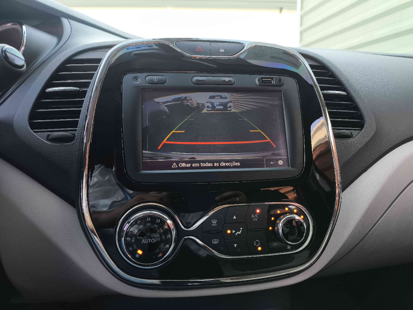 renault captur 1.6 16v sce flex intense x-tronic 4p automatico 2019