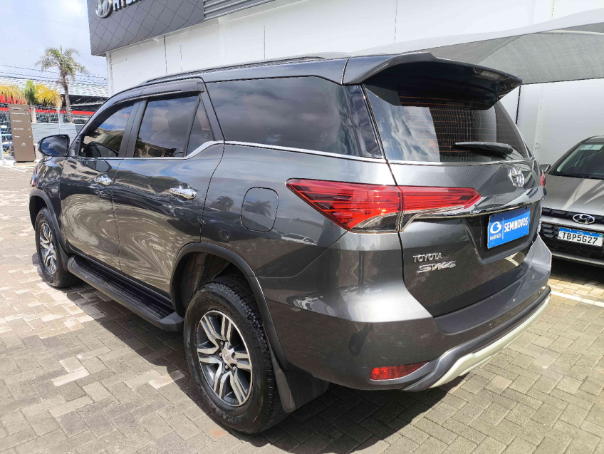 toyota hilux sw4 2.7 srv 7 lugares 4x2 16v flex 4p automatico 2.0 2020