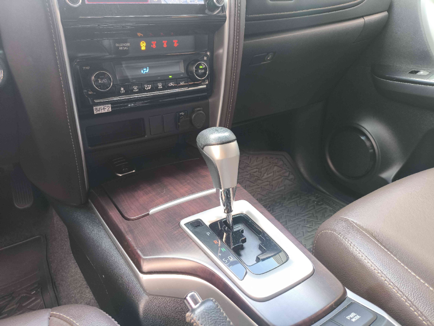 toyota hilux sw4 2.7 srv 7 lugares 4x2 16v flex 4p automatico 2.0 2020