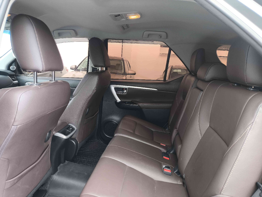 toyota hilux sw4 2.7 srv 7 lugares 4x2 16v flex 4p automatico 2.0 2020
