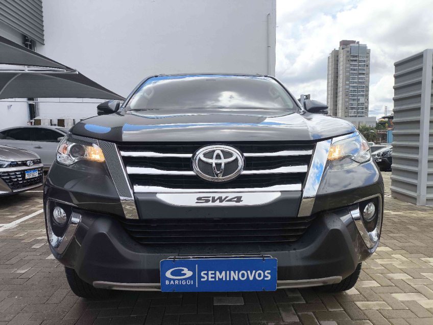 toyota hilux sw4 2.7 srv 7 lugares 4x2 16v flex 4p automatico 2.0 2020