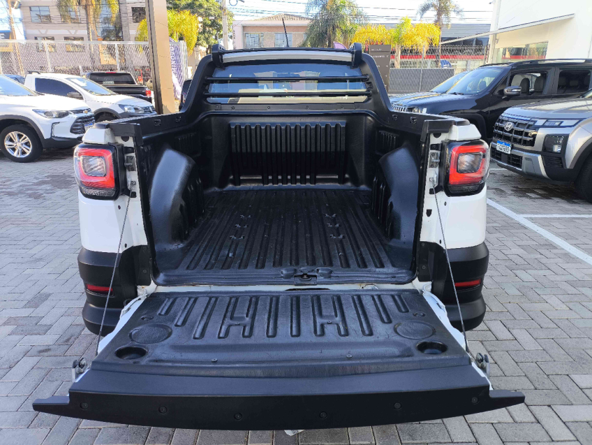 fiat strada 1.4 flex manual 2023
