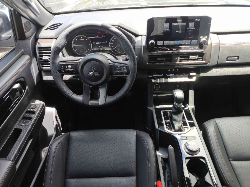 mitsubishi triton 2.4 diesel automatico 20263