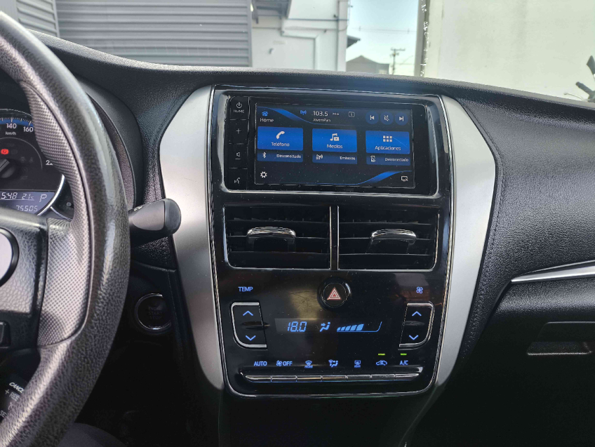 toyota yaris 1.5 flex 20204