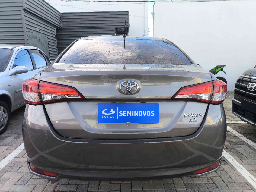 toyota yaris 1.5 flex 20208