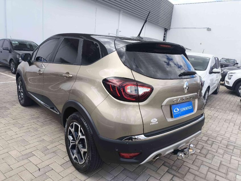 renault captur 1.3 flex automatico 20228