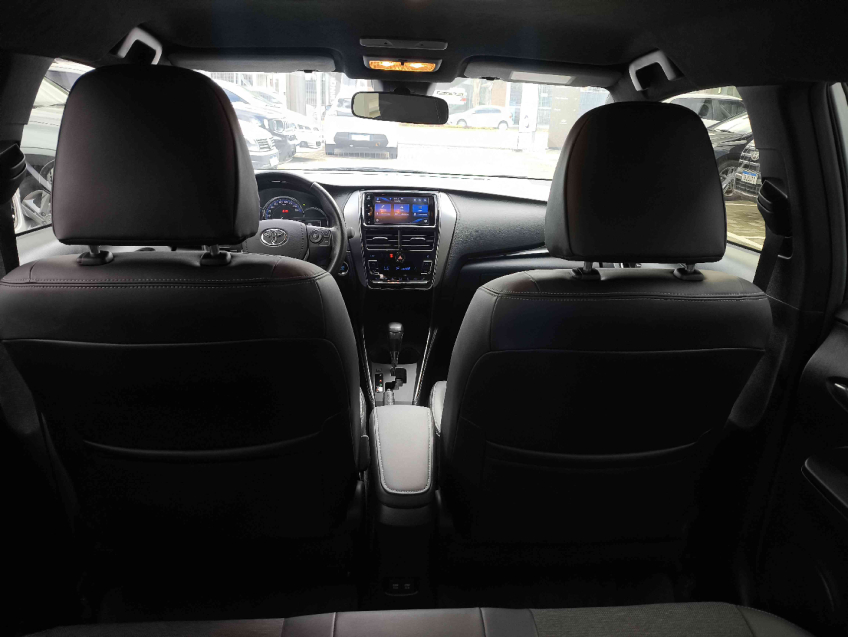 toyota yaris 1.5 flex automatico 202410