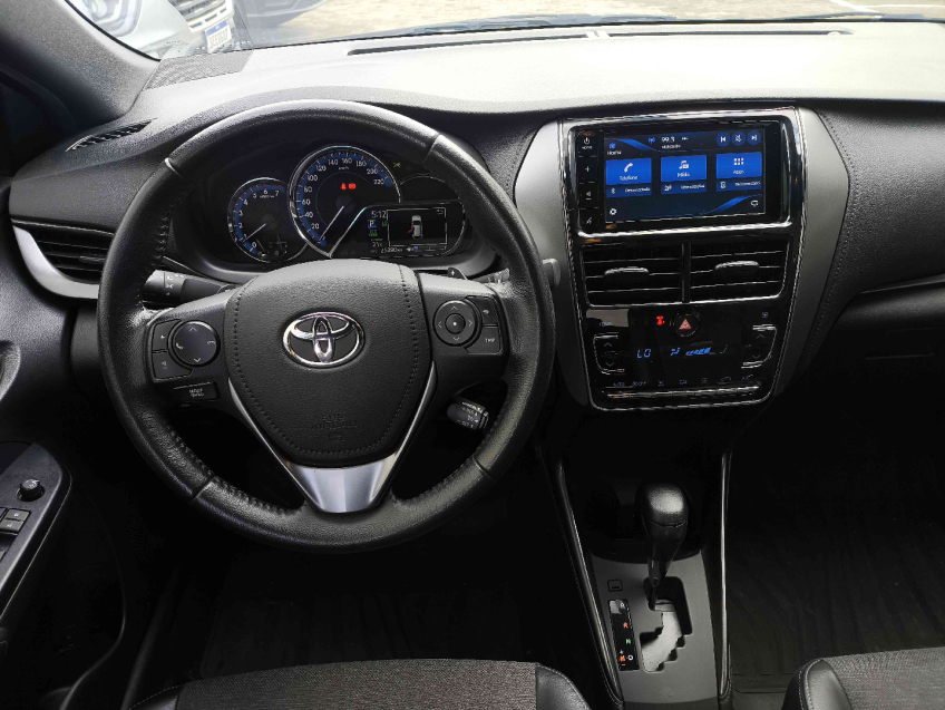 toyota yaris 1.5 flex automatico 20243