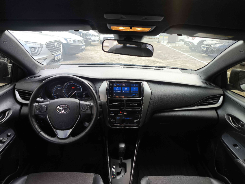 toyota yaris 1.5 flex automatico 20242