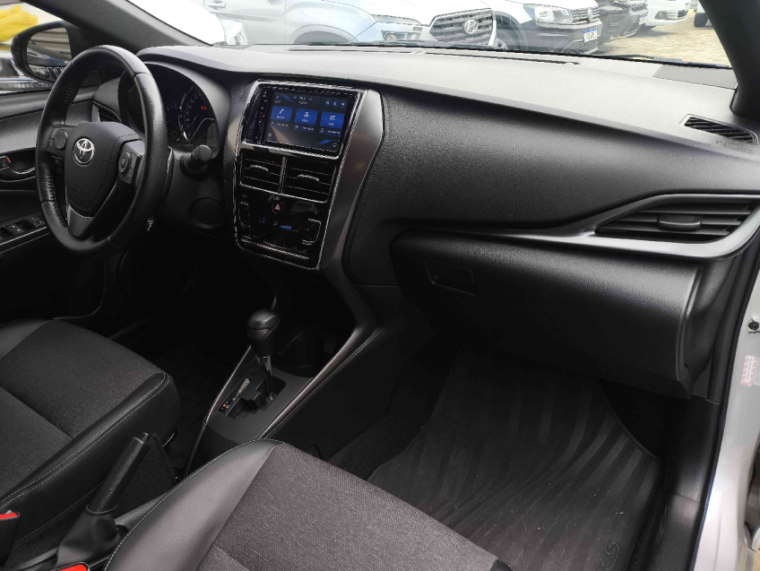 toyota yaris 1.5 flex automatico 202414