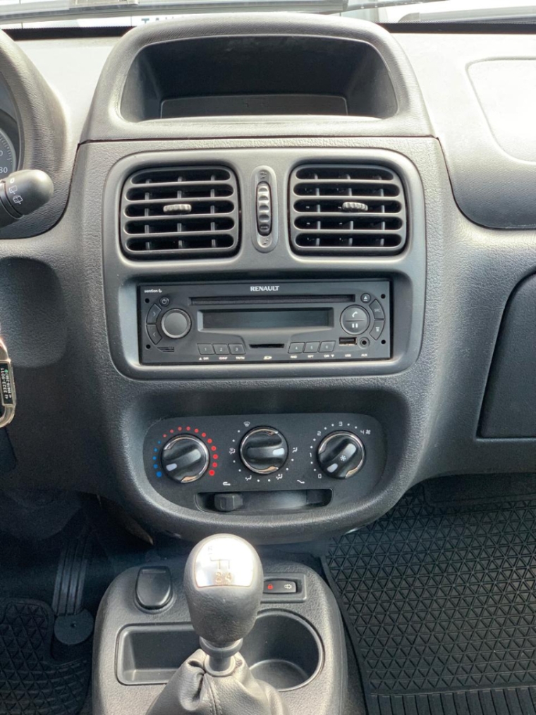renault clio 1.0 expression 16v flex 4p manual gasolina 201511