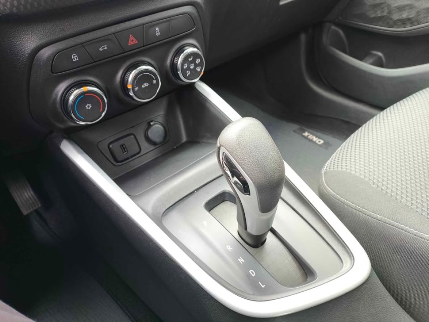 chevrolet onix 1.0 turbo flex lt automatico 4p 20235