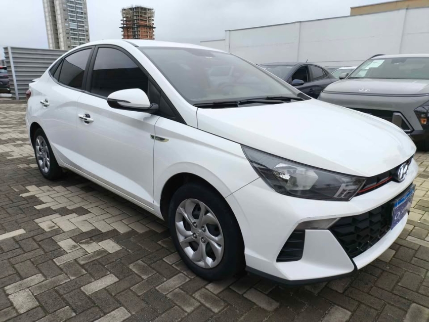 hyundai hb20s 1.0 12v flex comfort plus manual 4p 202414