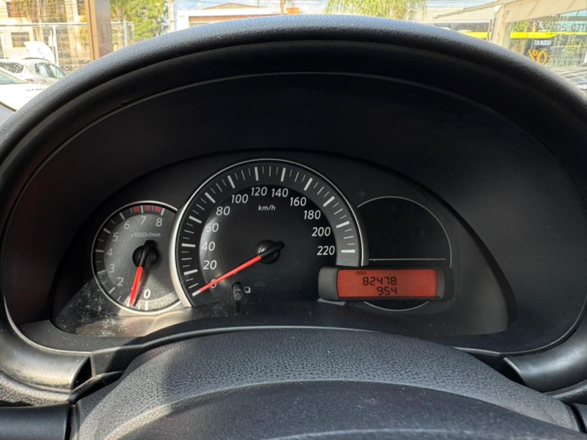 nissan march 1.0 sv 12v flex 4p manual 201714
