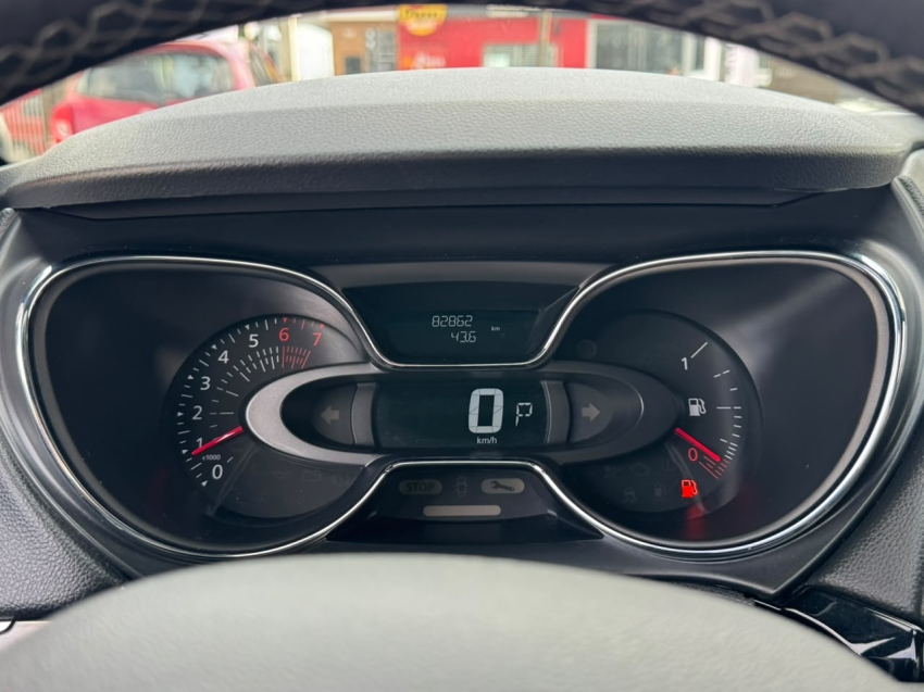 renault captur 1.3 tce flex intense x-tronic 4p automatico 202212