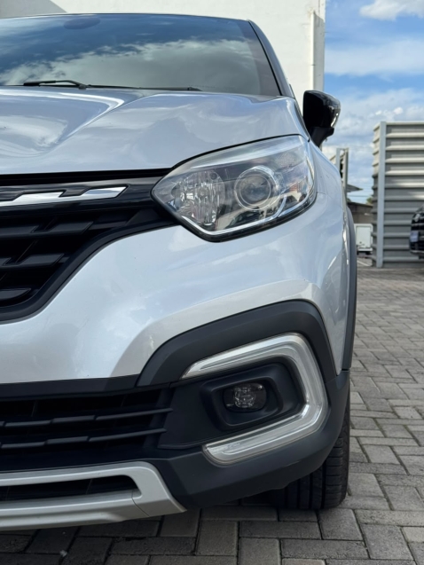 renault captur 1.3 tce flex intense x-tronic 4p automatico 20226