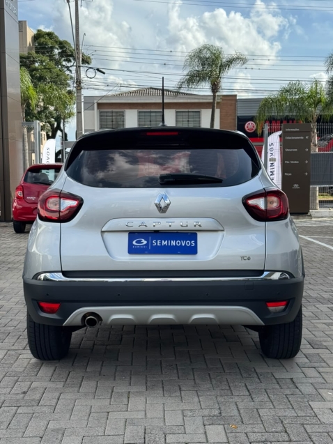 renault captur 1.3 tce flex intense x-tronic 4p automatico 20224