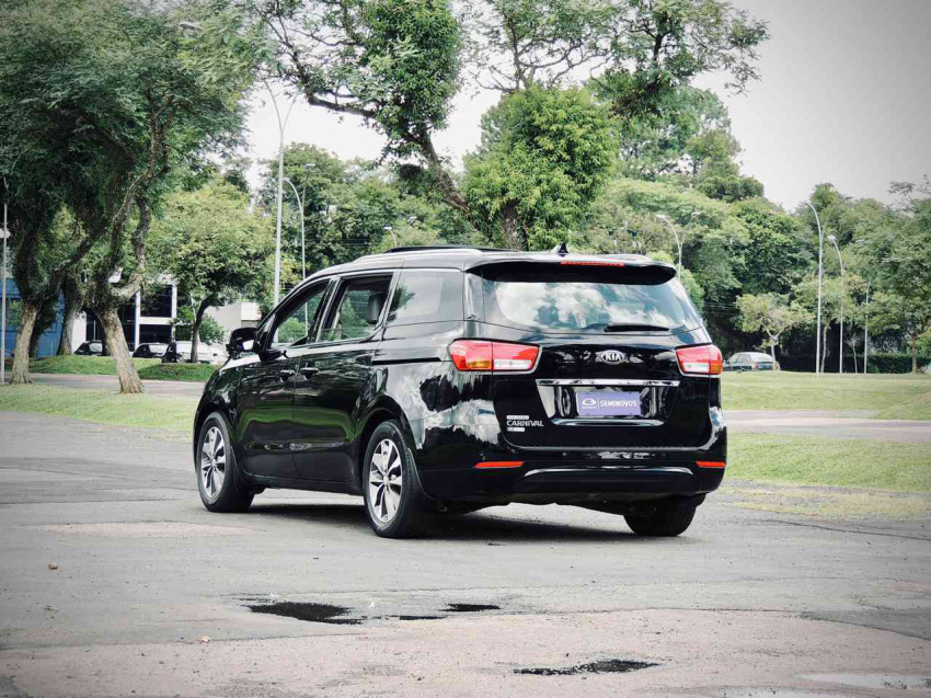 kia grand carnival ex 3.3 v6 24v at gasolina automatico 2018
