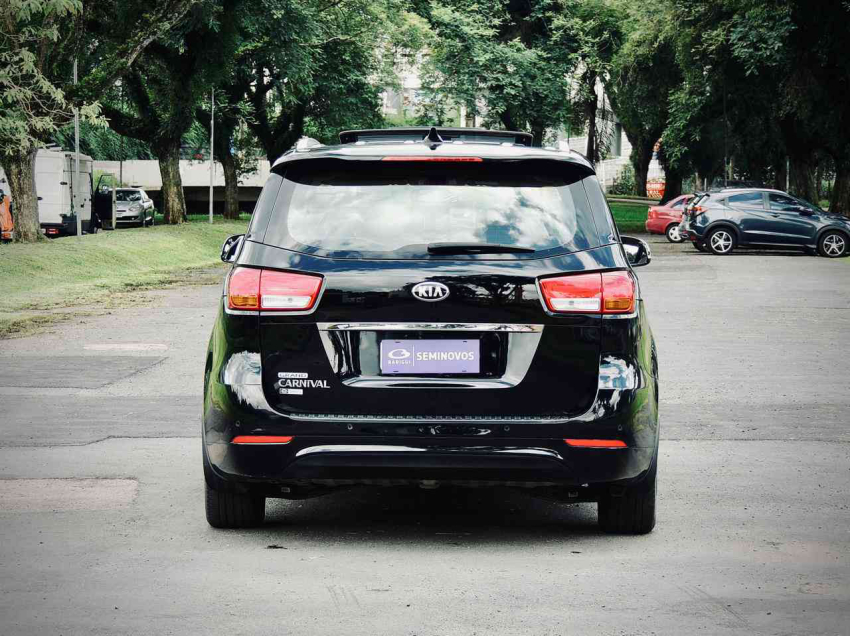 kia grand carnival ex 3.3 v6 24v at gasolina automatico 2018