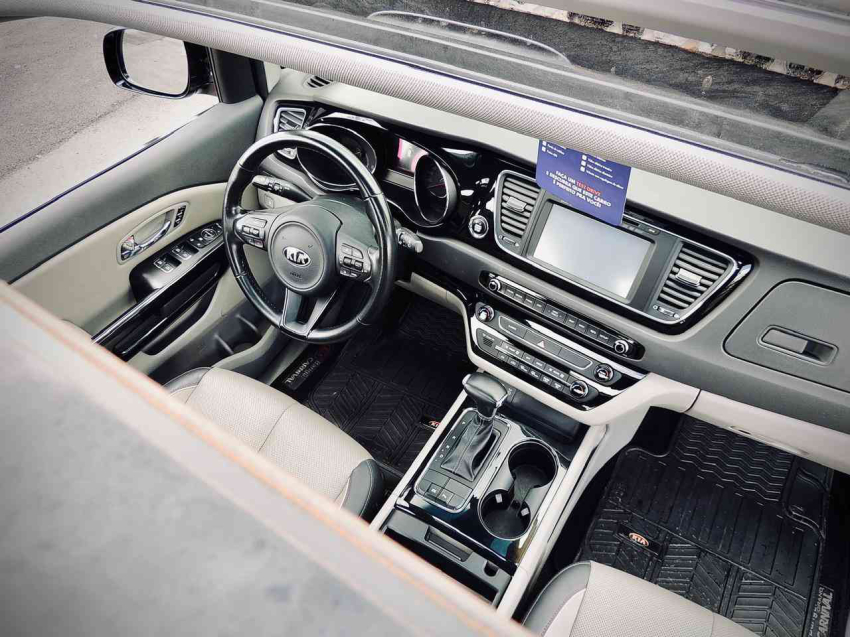kia grand carnival ex 3.3 v6 24v at gasolina automatico 2018