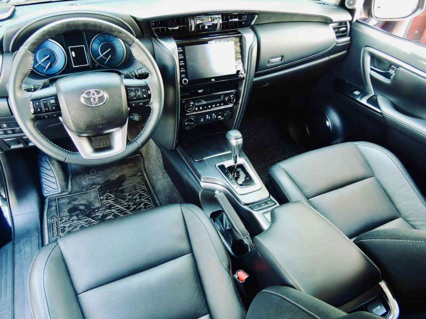 toyota hilux sw4 2.8 d-4d turbo diesel srx 7l 4x4 automatico 4p 2022