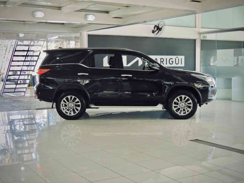 toyota hilux sw4 2.8 d-4d turbo diesel srx 7l 4x4 automatico 4p 2022