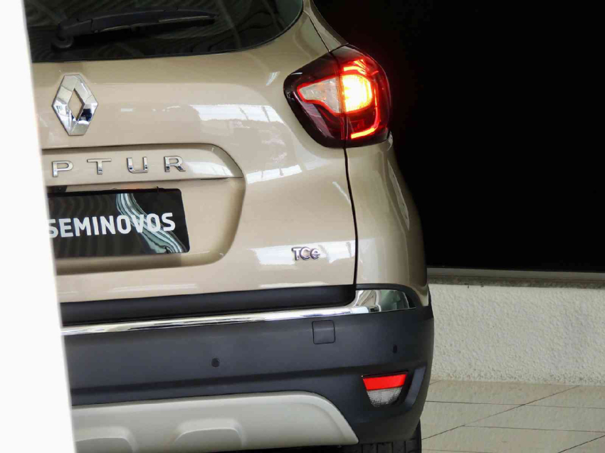 renault captur 1.3 tce flex intense x-tronic 4p automatico 2022