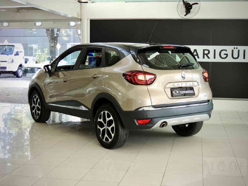 renault captur 1.3 tce flex intense x-tronic 4p automatico 2022