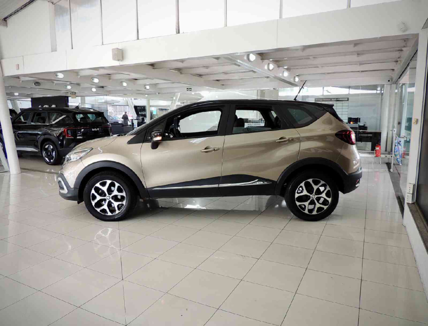renault captur 1.3 tce flex intense x-tronic 4p automatico 2022