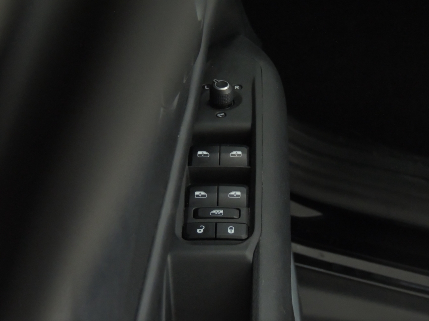 jeep compass 1.3 t270 turbo flex longitude at6 4p automatico 2024