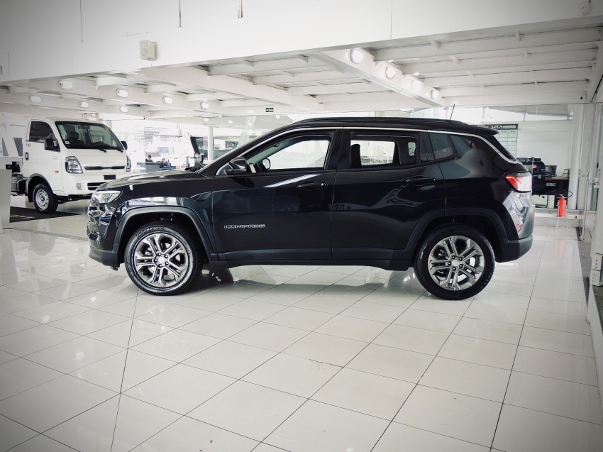 jeep compass 1.3 t270 turbo flex longitude at6 4p automatico 2024