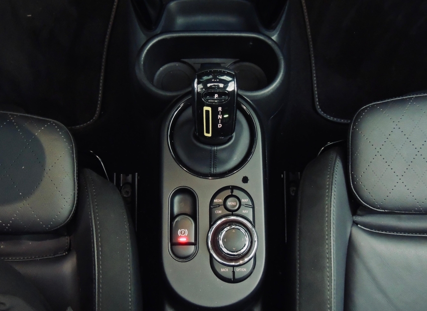 mini cooper se top 2p eletrico 2.0 automatico 2024