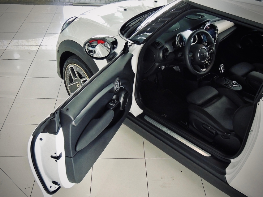 mini cooper se top 2p eletrico 2.0 automatico 2024
