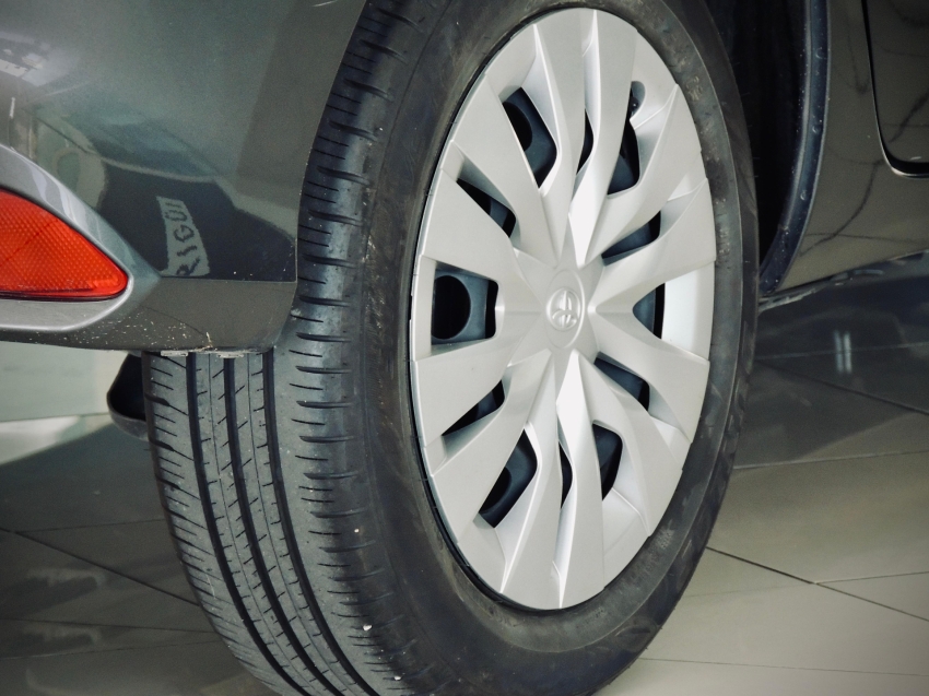 toyota yaris 1.5 16v flex xl multidrive 4p automatico 2025