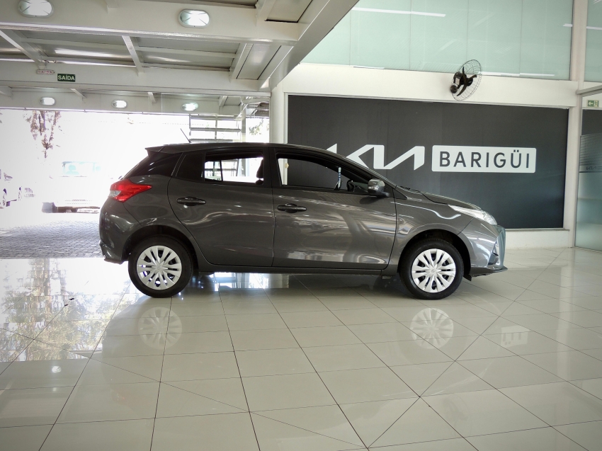 toyota yaris 1.5 16v flex xl multidrive 4p automatico 2025
