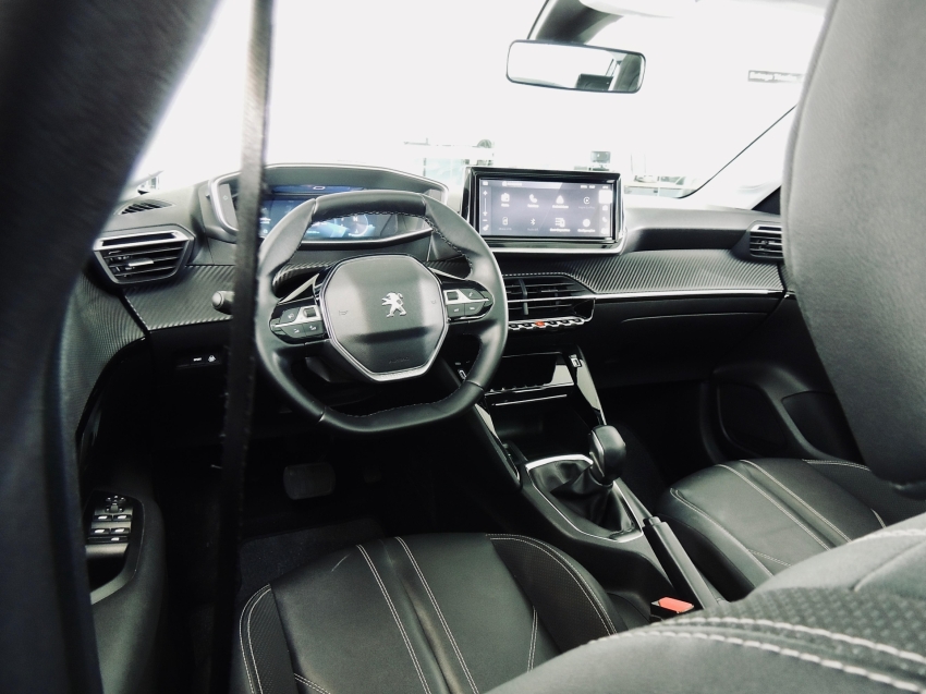 peugeot 208 1.0 turbo 200 flex griffe cvt 4p automatico 2024