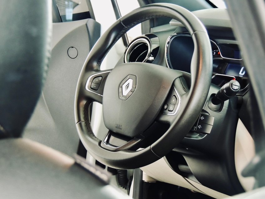 renault captur 1.6 16v sce flex intense x-tronic 4p automatico 2020