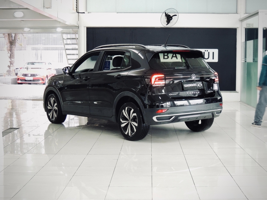 volkswagen t-cross 1.0 200 tsi total flex comfortline automatico 4p 2024