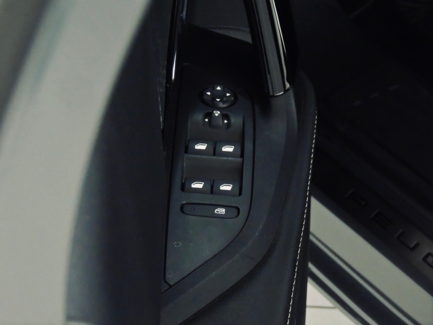 peugeot 2008 1.0 turbo 200 flex gt cvt 4p automatico 2025