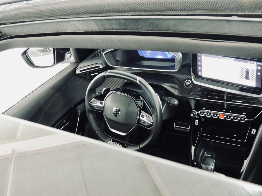peugeot 2008 1.0 turbo 200 flex gt cvt 4p automatico 2025