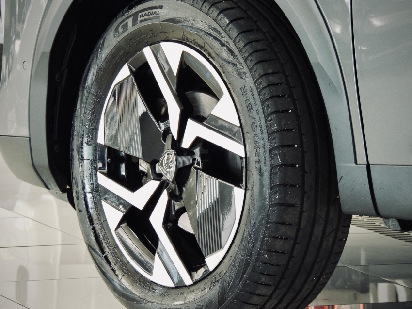 peugeot 2008 1.0 turbo 200 flex gt cvt 4p automatico 2025