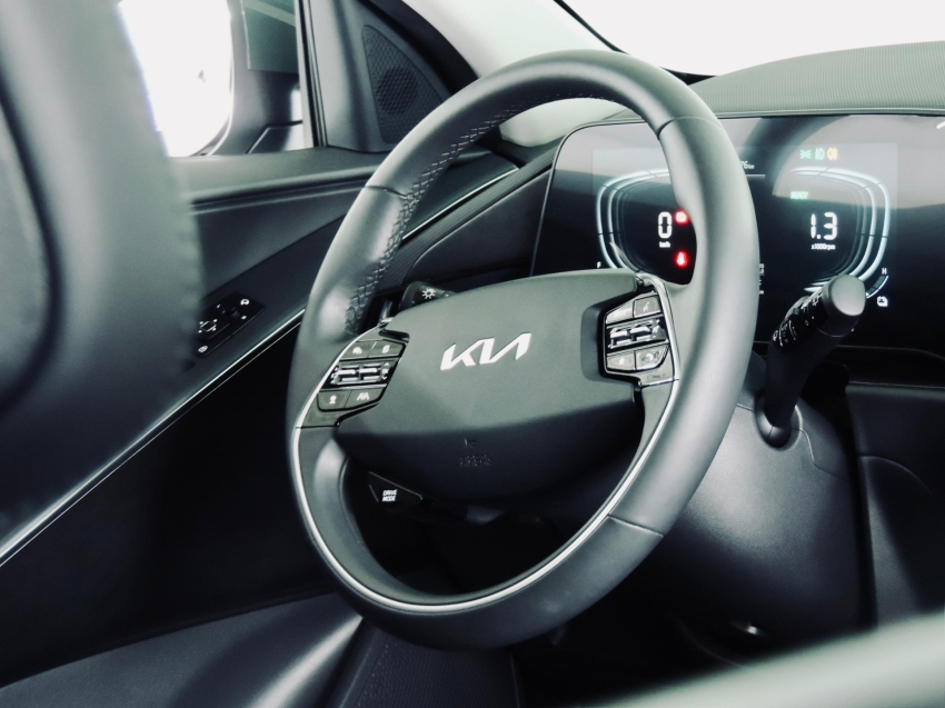 kia niro 1.6 gdi hev sx prestige dct hibrido 4p automatico 2023