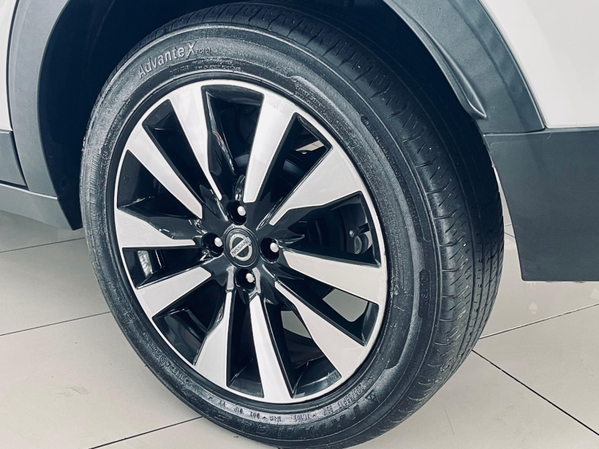 nissan kicks 1.6 16v flexstart sl 4p xtronic flex automatico 2018