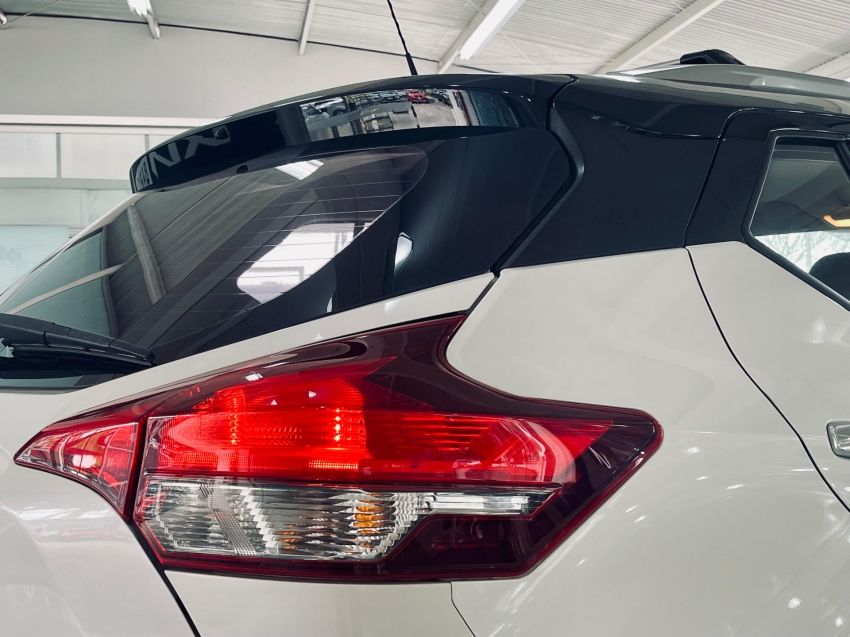 nissan kicks 1.6 16v flexstart sl 4p xtronic flex automatico 2018